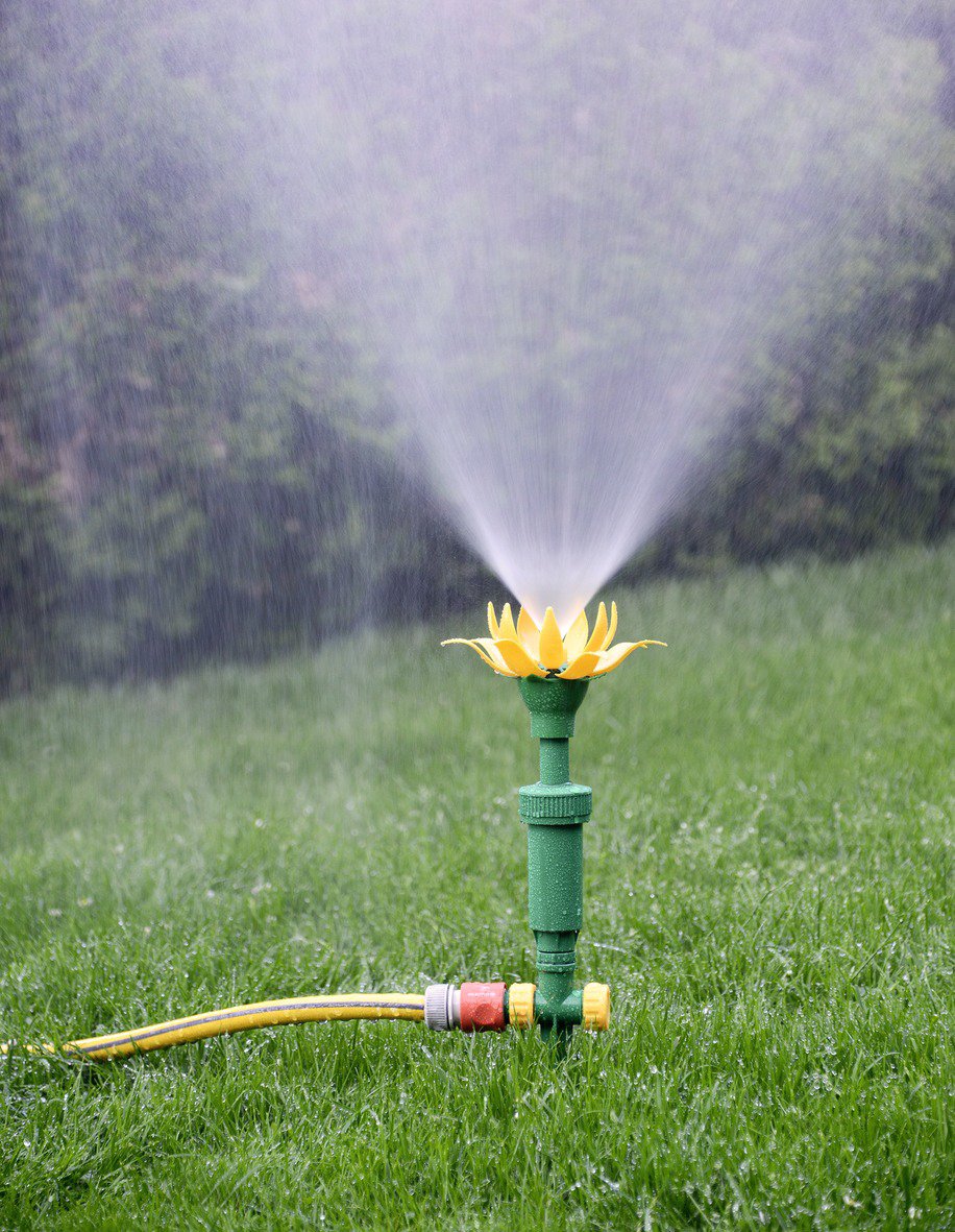 Sprinklers 16" Lawn and Garden Flower